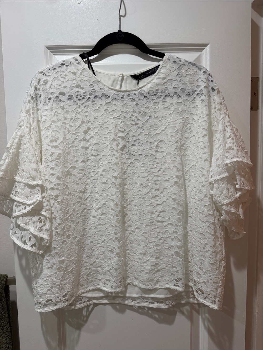 Zara White Lace Ruffle Sleeve Blouse
